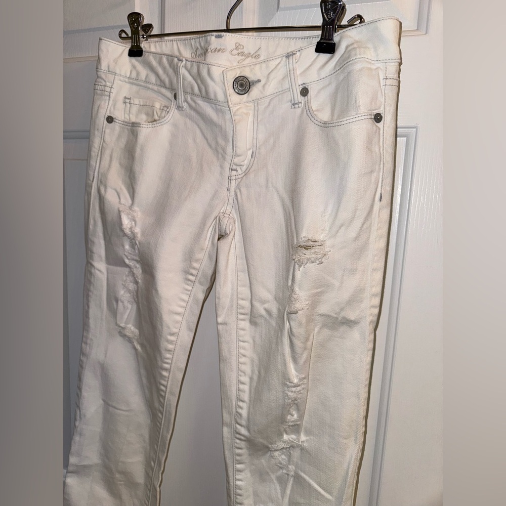 American Eagle Outfitters White Ripped Jeans, Size 4